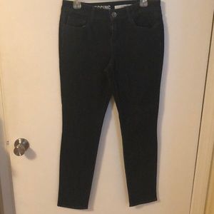 Dark wash DKNY skinny jeans